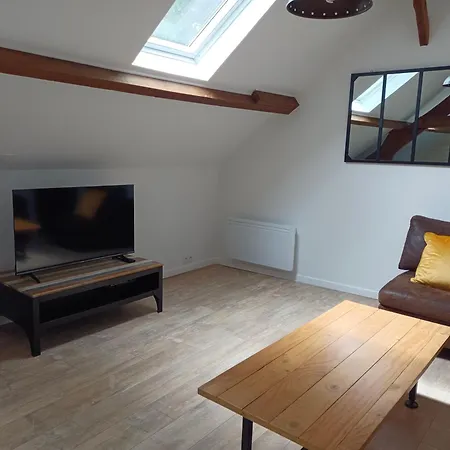 Au 112, Meublée Estrees-Saint-Denis