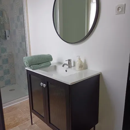 Au 112, Meublee