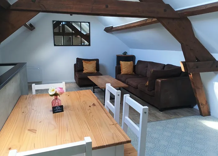 Au 112, Meublee Country house